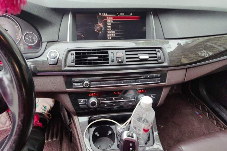 Used BMW 5 Series 2014 525Li Luxury Design Package Audio And AC Panel