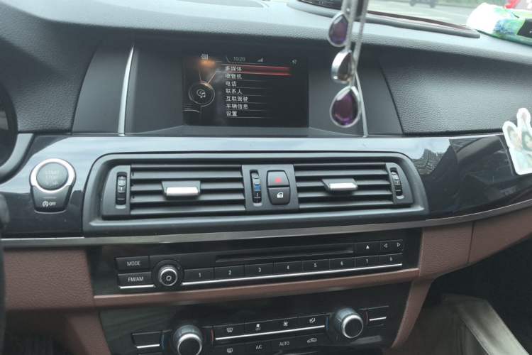Used BMW 5 Series 2014 520Li Elegant Model Audio And AC Panel