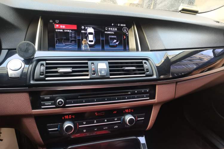 Used BMW 5 Series 2014 520Li Elegant Model Audio And AC Panel