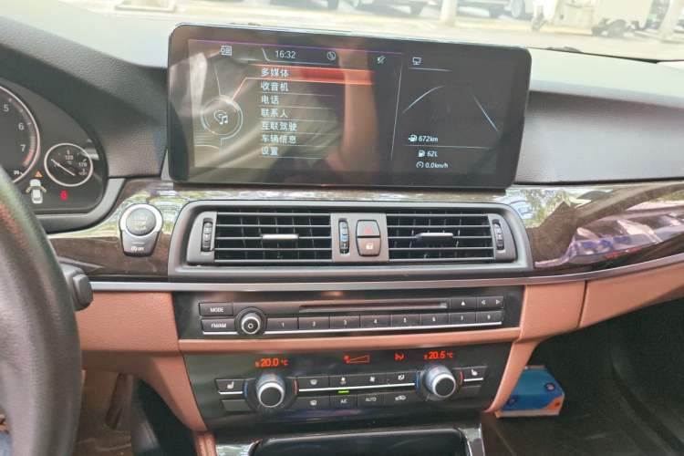 Used BMW 5 Series 2014 525Li Leading Model Audio And AC Panel