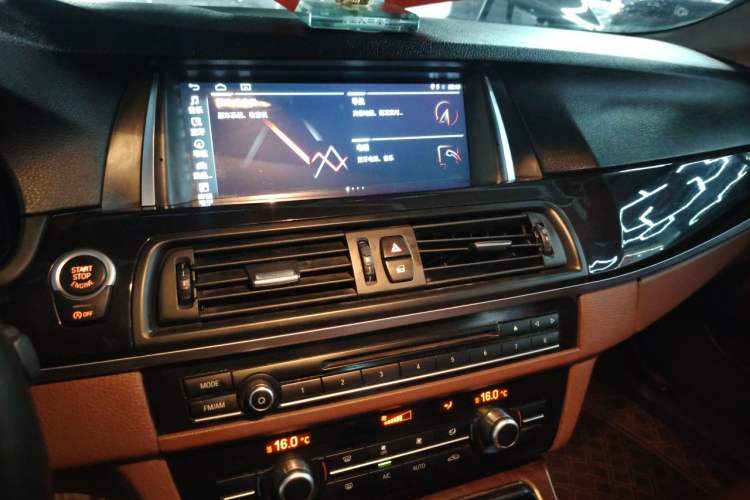Used BMW 5 Series 2014 520Li Elegant Model Audio And AC Panel