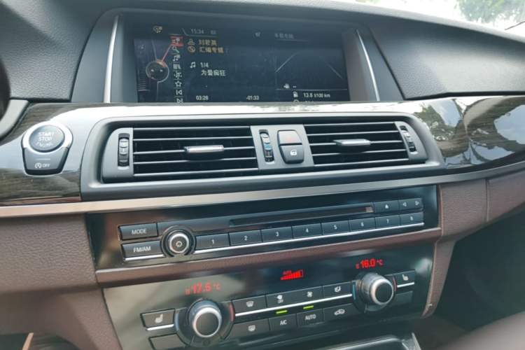 Used BMW 5 Series 2014 525Li Luxury Design Package Audio And AC Panel