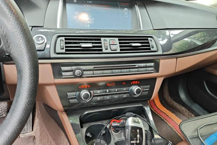 Used BMW 5 Series 2014 520Li Elegant Model Audio And AC Panel