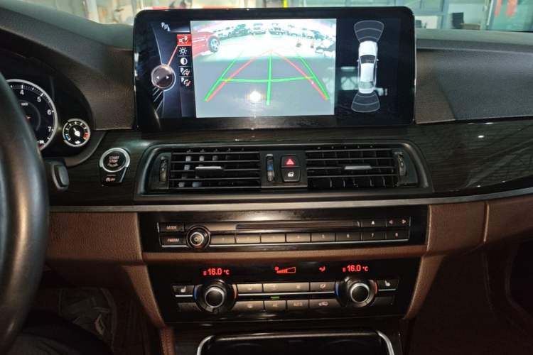 Used BMW 5 Series 2014 525Li Luxury Design Package Audio And AC Panel