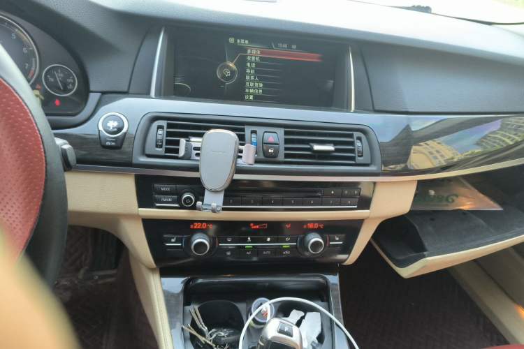 Used BMW 5 Series 2014 525Li Luxury Design Package Audio And AC Panel