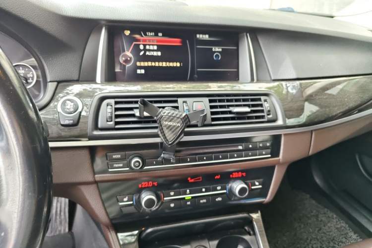 Used BMW 5 Series 2014 525Li Luxury Design Package Audio And AC Panel