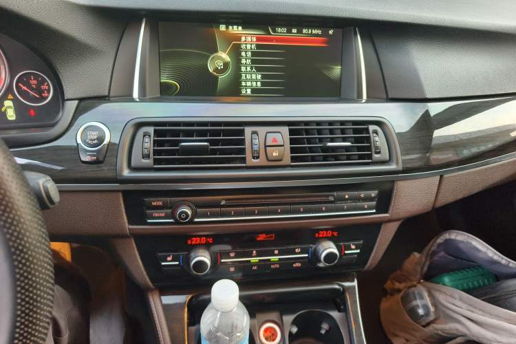 Used BMW 5 Series 2014 525Li Luxury Design Package Audio And AC Panel