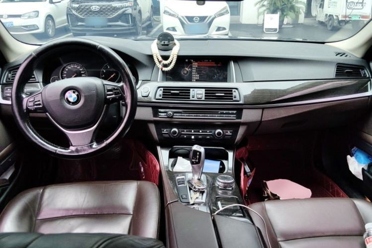 Used BMW 5 Series 2014 525Li Luxury Design Package Center Console