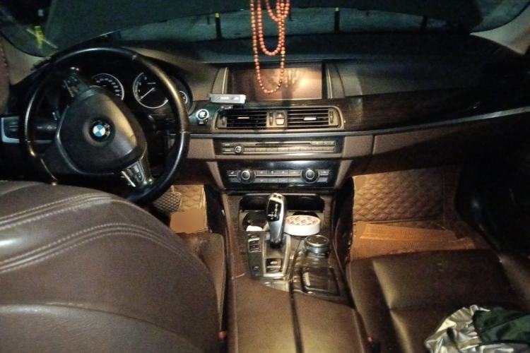 Used BMW 5 Series 2014 525Li Luxury Design Package Center Console