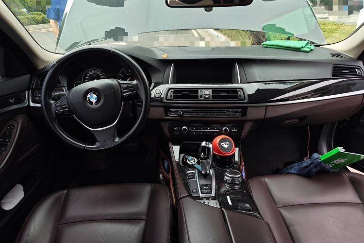 Used BMW 5 Series 2014 525Li Luxury Design Package Center Console