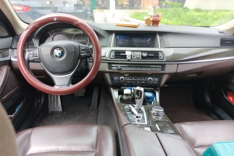 Used BMW 5 Series 2014 525Li Luxury Design Package Center Console