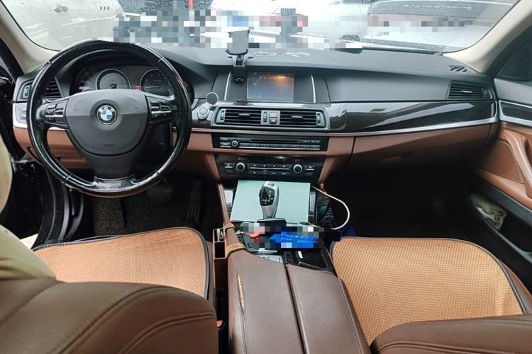Used BMW 5 Series 2014 525Li Leading Model Center Console