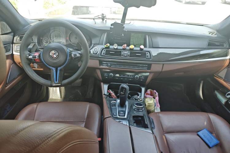 Used BMW 5 Series 2014 528Li Leading Model Center Console
