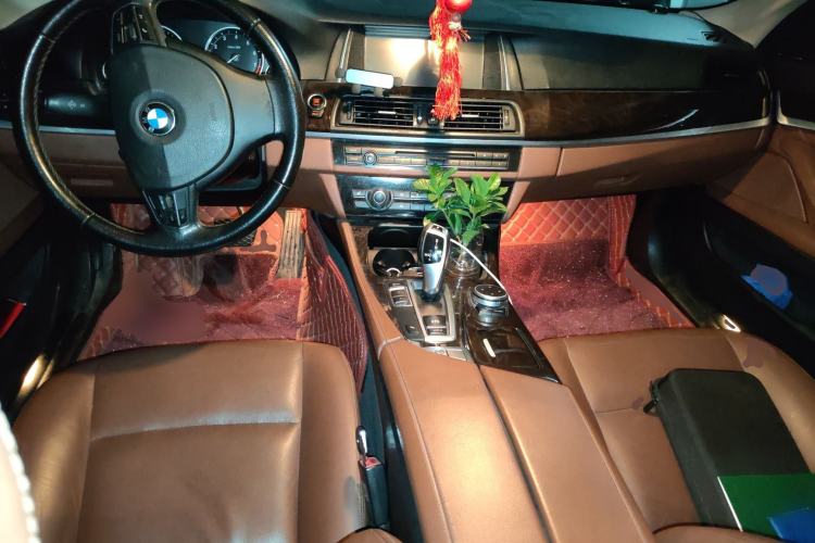 Used BMW 5 Series 2014 525Li Leading Model Center Console