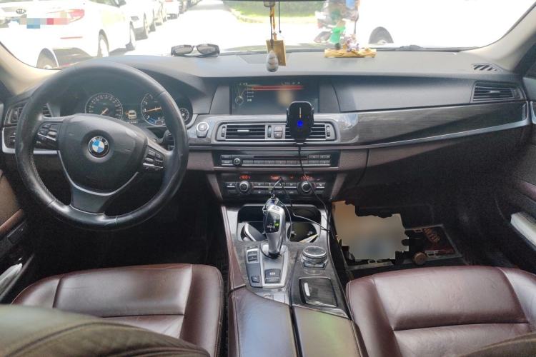 Used BMW 5 Series 2014 525Li Luxury Design Package Center Console