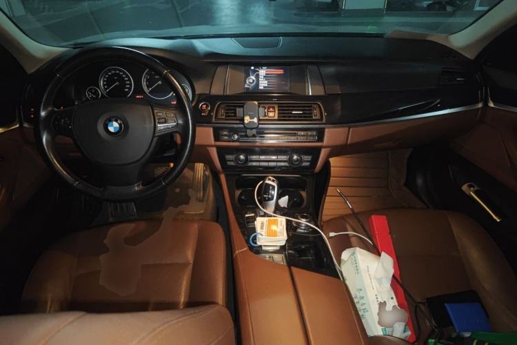Used BMW 5 Series 2014 520Li Elegant Model Center Console