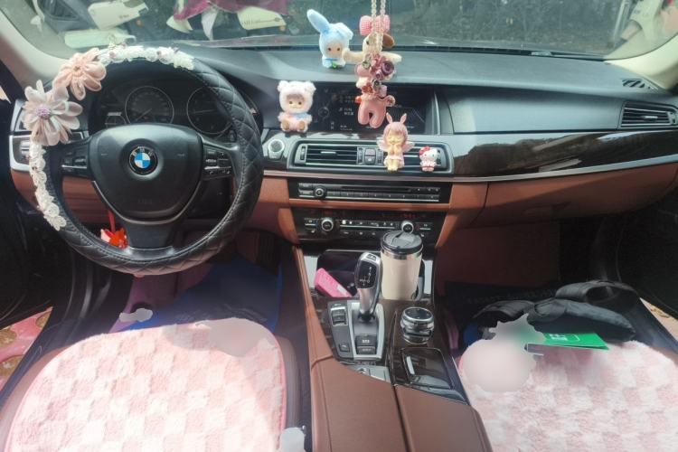 Used BMW 5 Series 2014 528Li Leading Model Center Console