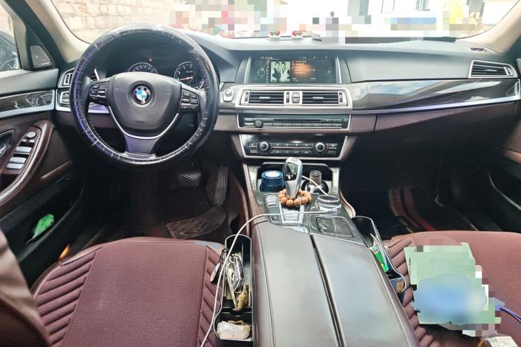 Used BMW 5 Series 2014 525Li Luxury Design Package Center Console
