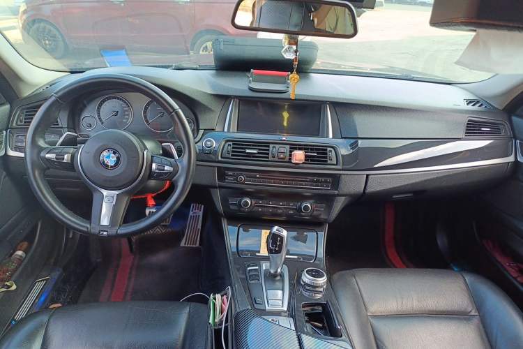 Used BMW 5 Series 2014 520Li Elegant Model Center Console