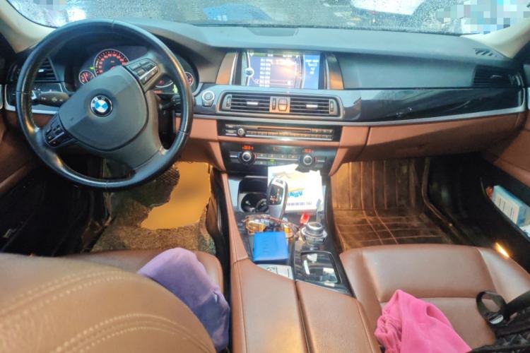 Used BMW 5 Series 2014 520i Elegant Edition Center Console