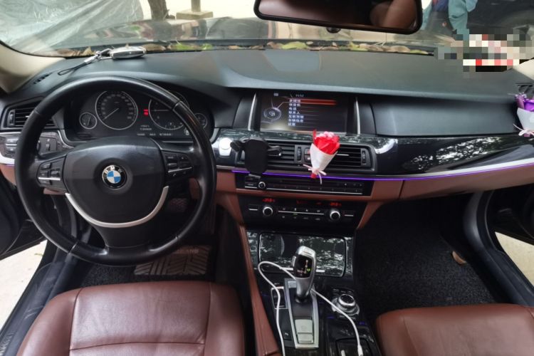 Used BMW 5 Series 2014 520i Elegant Edition Center Console