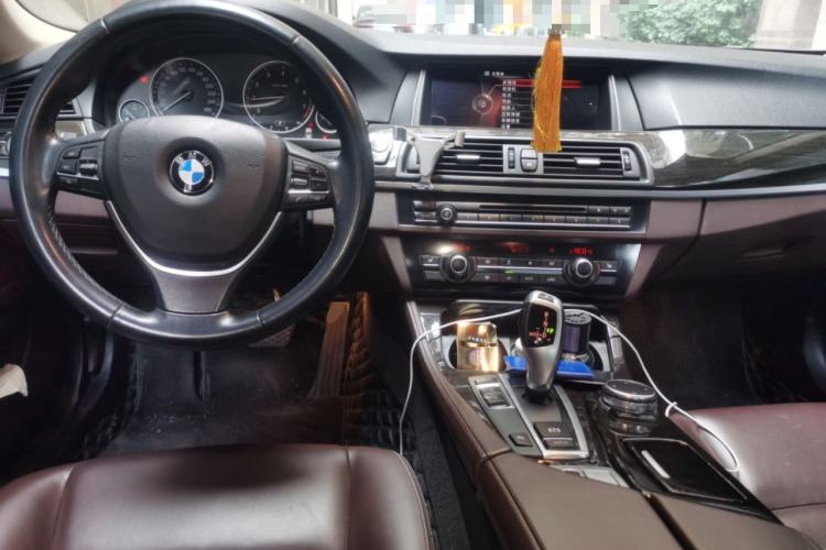 Used BMW 5 Series 2014 525Li Luxury Design Package Center Console