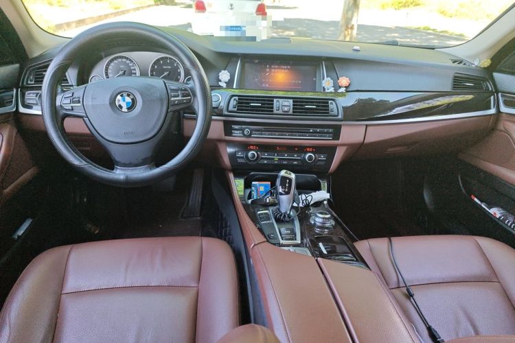 Used BMW 5 Series 2014 525Li Leading Model Center Console