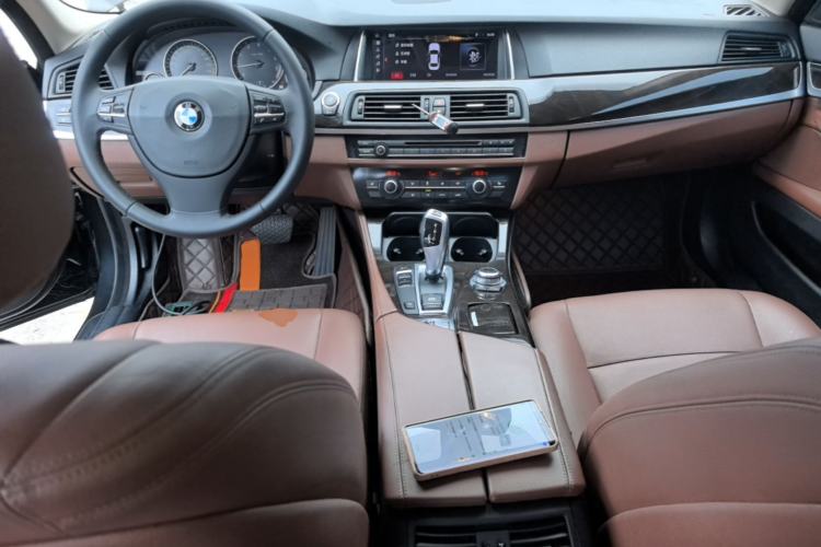 Used BMW 5 Series 2014 525Li Leading Model Center Console