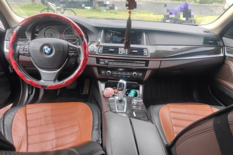 Used BMW 5 Series 2014 525Li Luxury Design Package Center Console