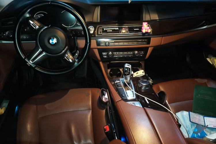 Used BMW 5 Series 2014 528Li Leading Model Center Console