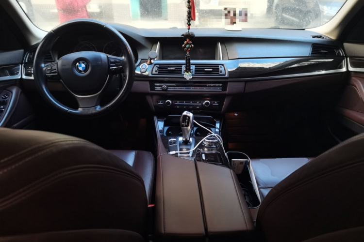 Used BMW 5 Series 2014 525Li Luxury Design Package Center Console