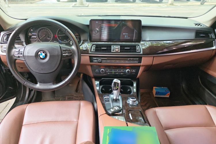 Used BMW 5 Series 2014 525Li Leading Model Center Console
