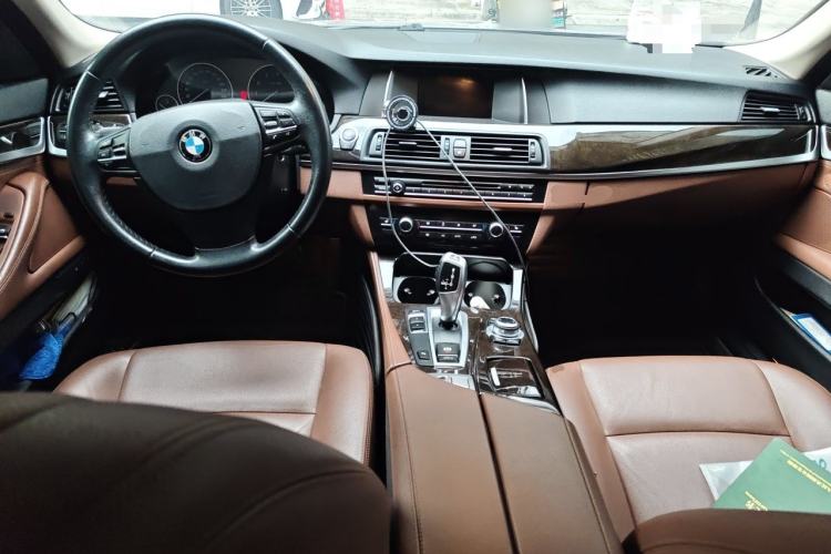 Used BMW 5 Series 2014 525Li Leading Model Center Console