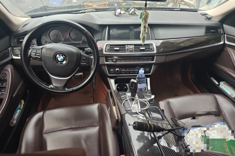 Used BMW 5 Series 2014 525Li Luxury Design Package Center Console