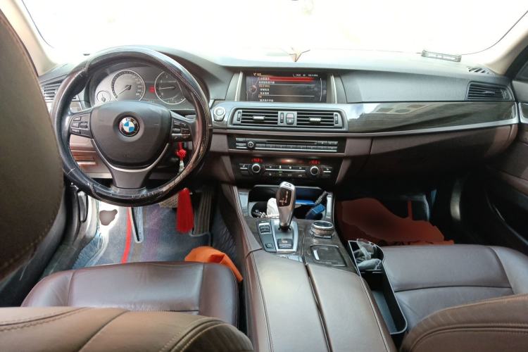 Used BMW 5 Series 2014 525Li Luxury Design Package Center Console