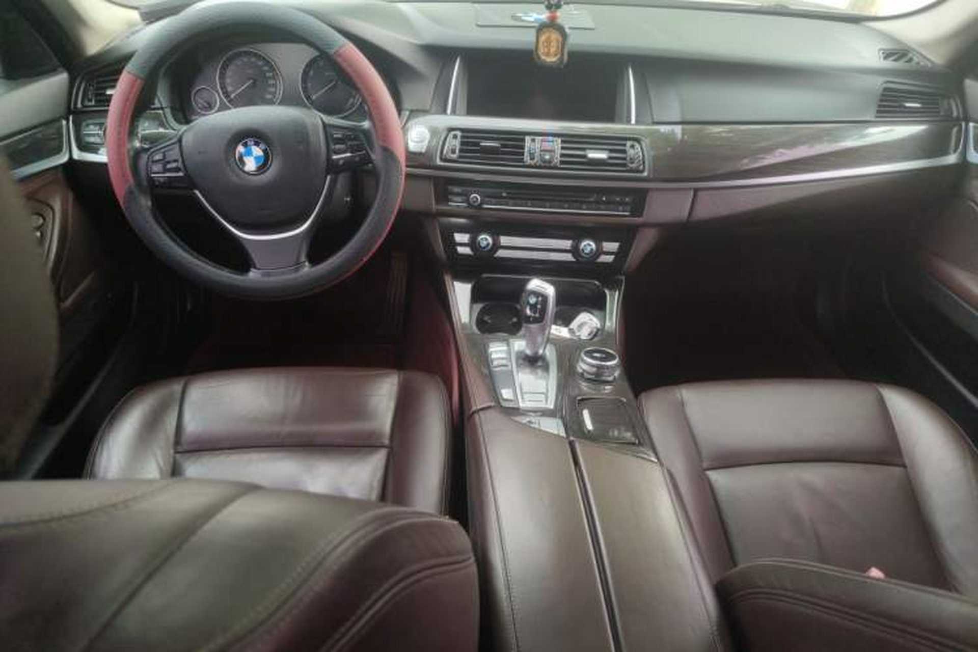 Used BMW 5 Series 2014 525Li Luxury Design Package Center Console