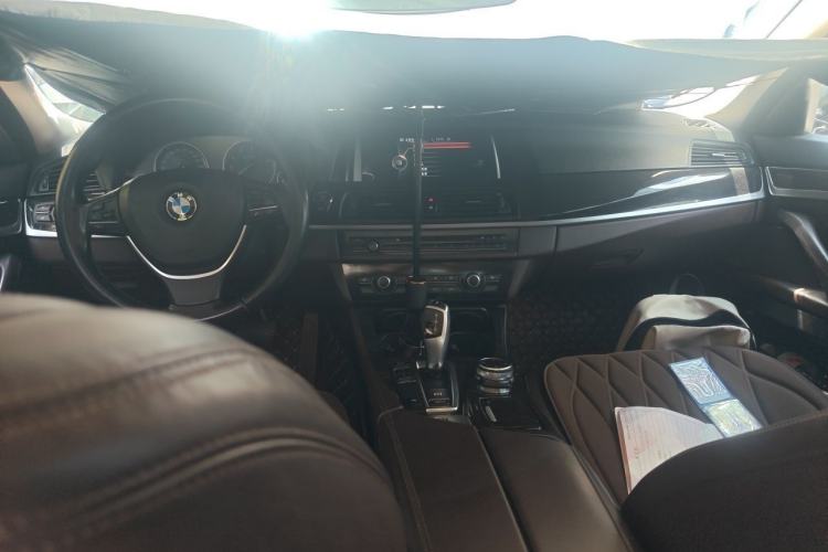Used BMW 5 Series 2014 525Li Luxury Design Package Center Console