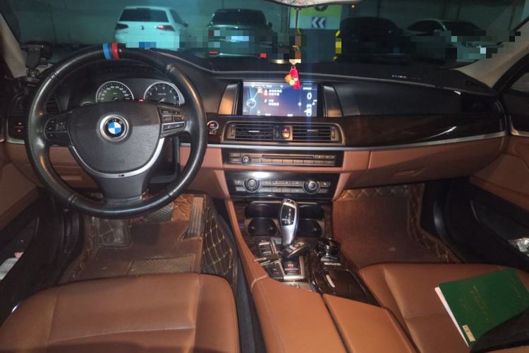 Used BMW 5 Series 2014 525Li Leading Model Center Console