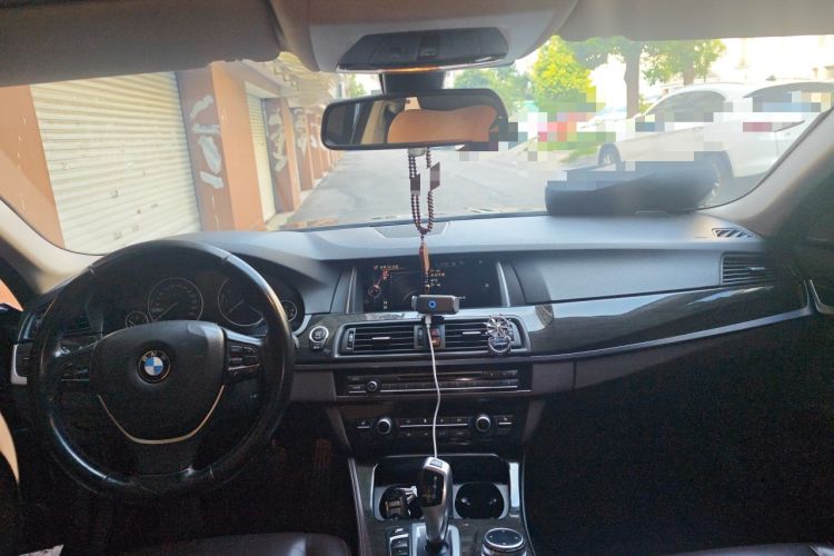 Used BMW 5 Series 2014 525Li Luxury Design Package Center Console