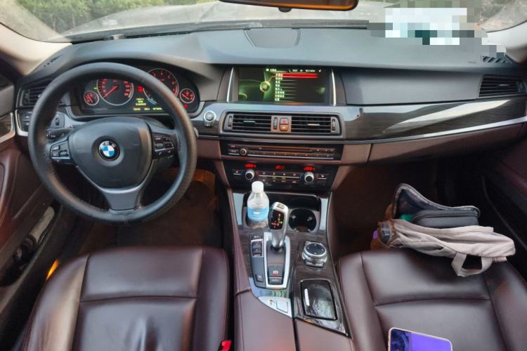 Used BMW 5 Series 2014 525Li Luxury Design Package Center Console