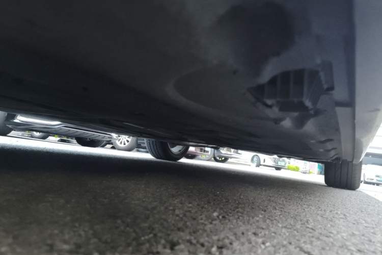 Used BMW 5 Series 2014 525Li Luxury Design Package Chassis Front Left