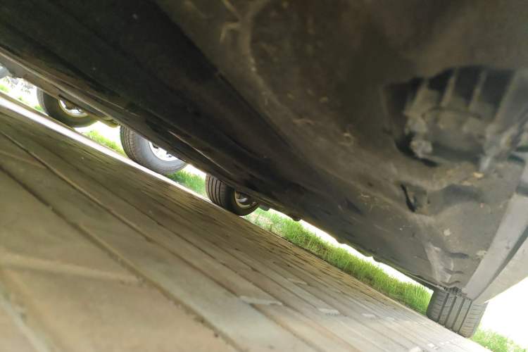 Used BMW 5 Series 2014 520Li Elegant Model Chassis Front Left