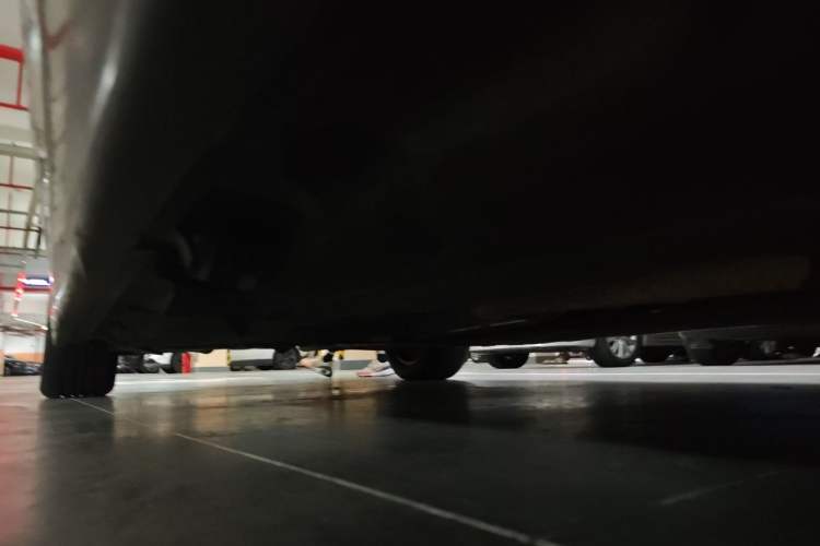 Used BMW 5 Series 2014 520Li Elegant Model Chassis Front Right