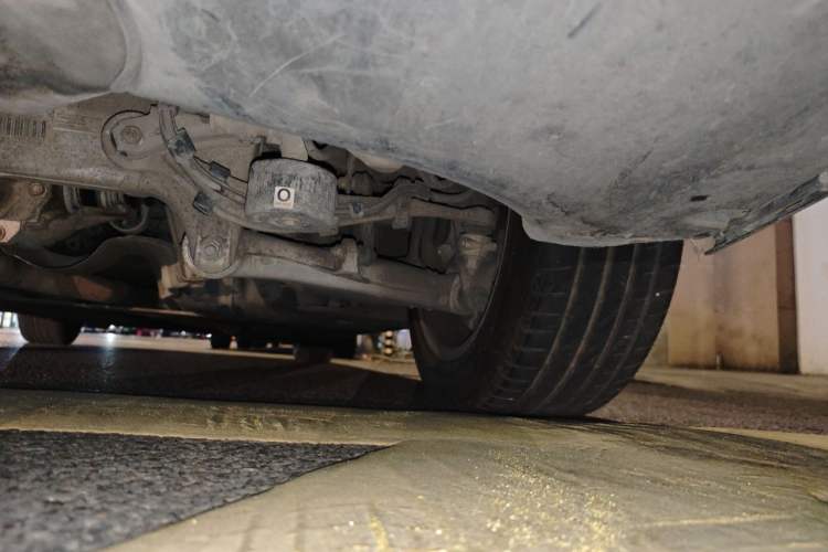 Used BMW 5 Series 2014 525Li Leading Model Chassis Rear Right