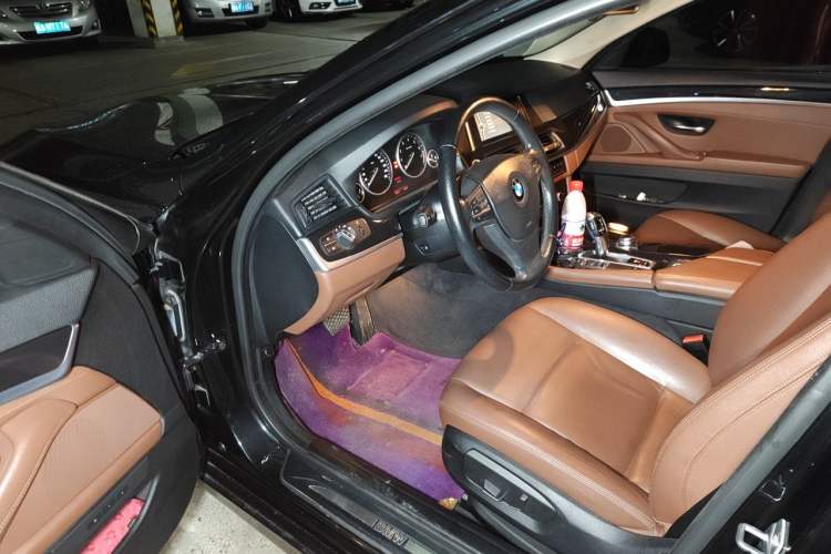 Used BMW 5 Series 2014 520i Elegant Edition Driver Seat