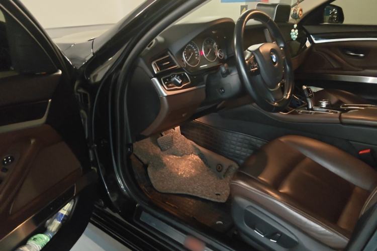 Used BMW 5 Series 2014 525Li Luxury Design Package Driver Seat
