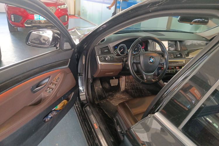 Used BMW 5 Series 2014 525Li Luxury Design Package Driver Seat