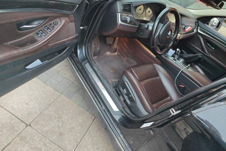 Used BMW 5 Series 2014 525Li Luxury Design Package Driver Seat