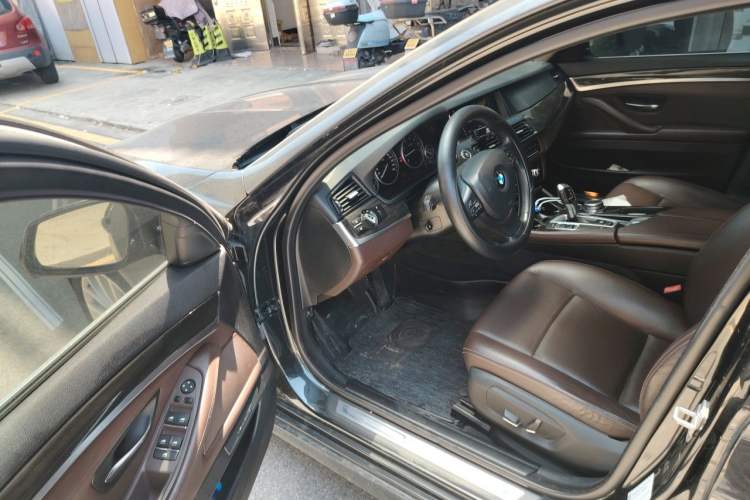 Used BMW 5 Series 2014 525Li Luxury Design Package Driver Seat