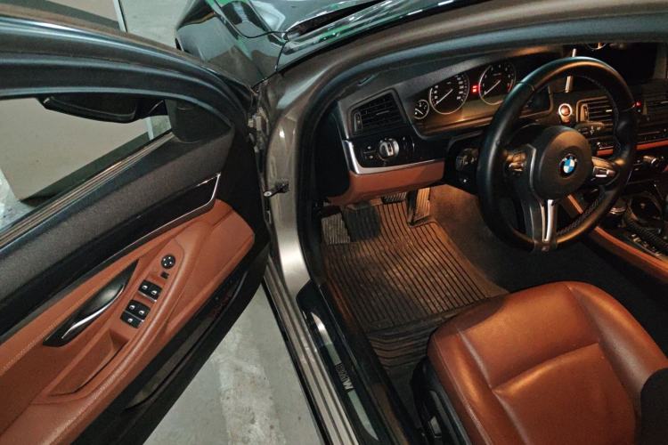 Used BMW 5 Series 2014 520i Touring Edition Driver Seat